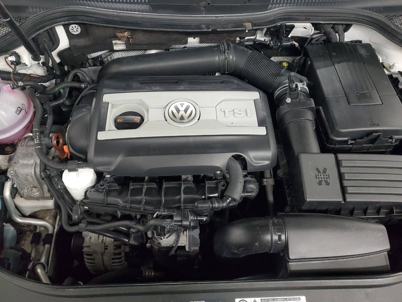 Used 2011 Volkswagen CC Sport FWD image 4