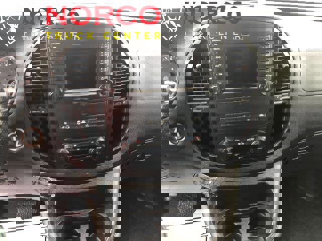 Used 2019 Mercedes-Benz Metris Passenger image 19