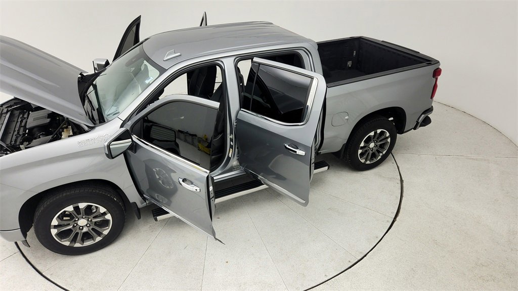 Certified 2023 Chevrolet Silverado 1500 High Country w/ Technology Package image 39