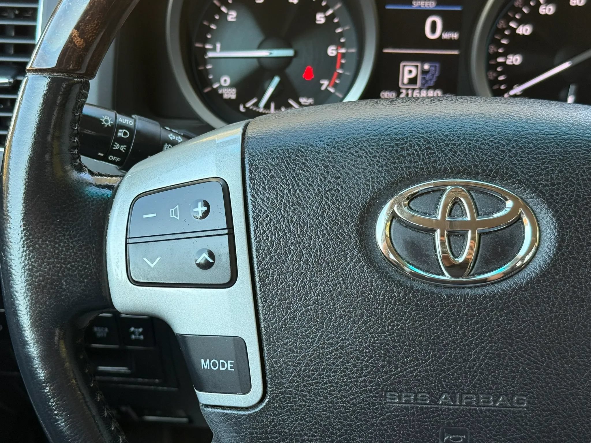 Used 2014 Toyota Land Cruiser AWD/4WD image 38