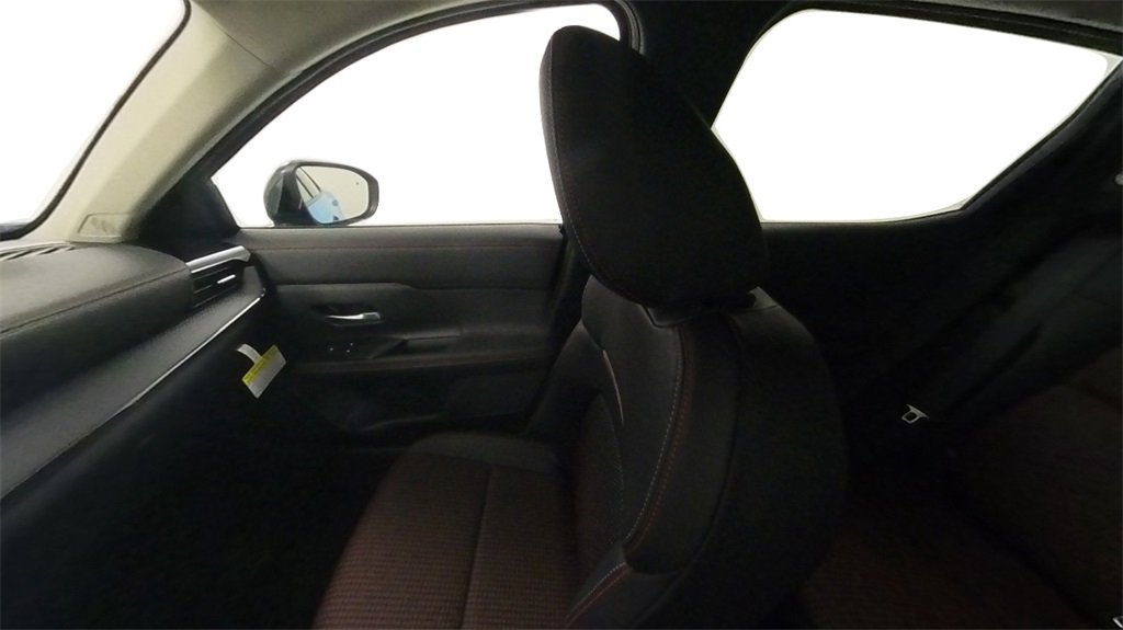 New 2025 Nissan Kicks SR w/ Interior Electronics Package image 29