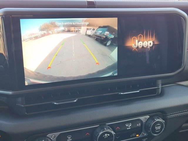 Used 2025 Jeep Wrangler Unlimited Rubicon image 6