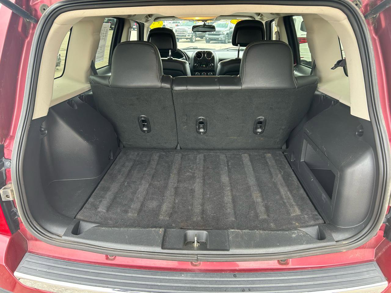 Used 2016 Jeep Patriot High Altitude image 17