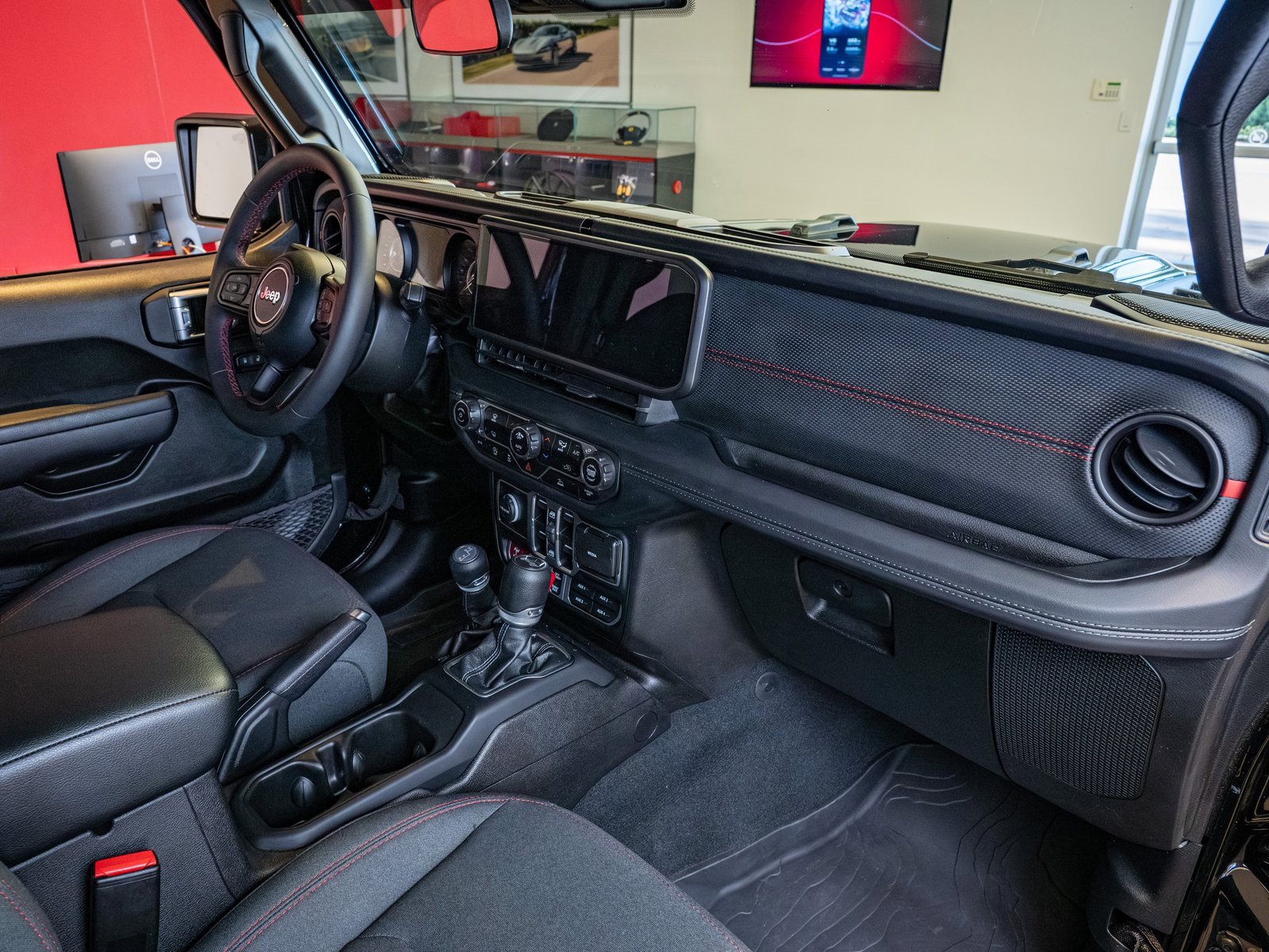 Used 2024 Jeep Wrangler Unlimited Rubicon image 21