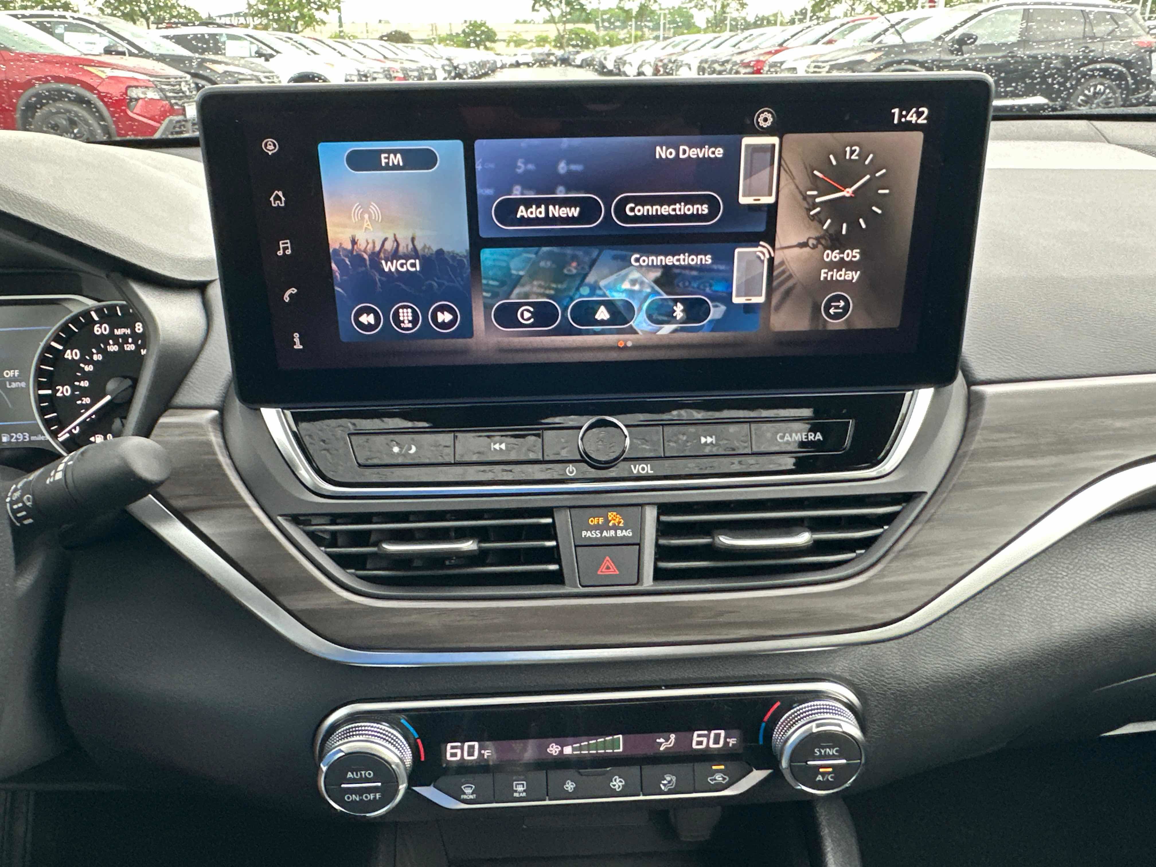 New 2026 Nissan Altima 2.5 SV w/ SV Special Edition Package FWD image 32