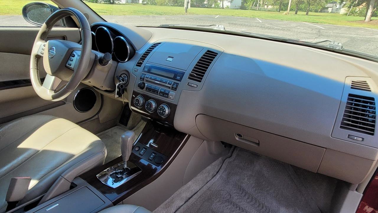 Used 2005 Nissan Altima 3.5 SL FWD image 22
