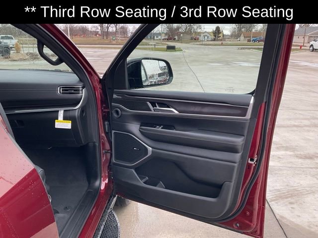 New 2024 Jeep Wagoneer 4WD w/ Convenience Group I image 32