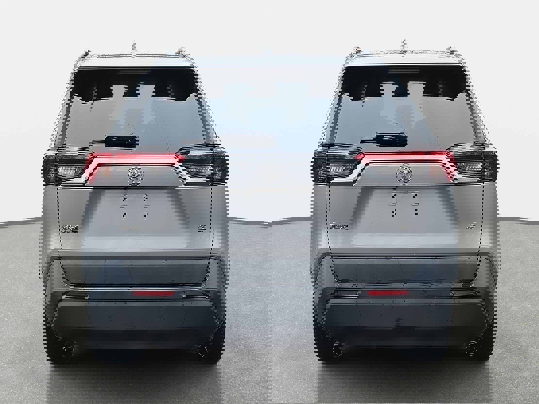 Used 2019 Toyota RAV4 LE image 4