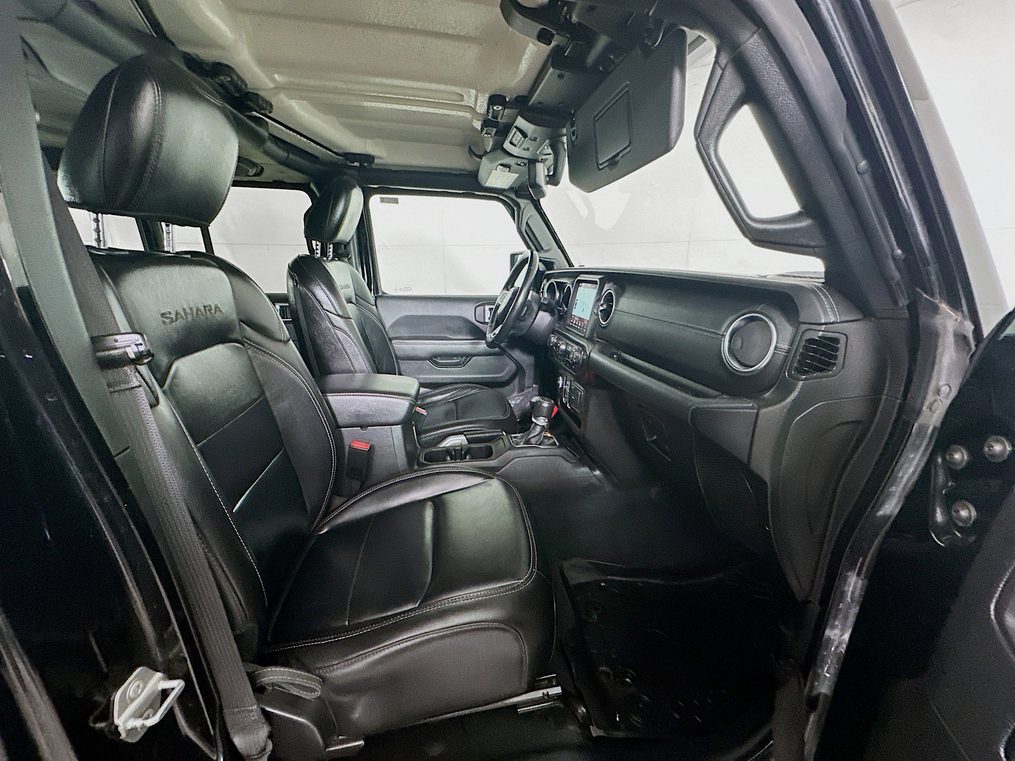 Used 2023 Jeep Wrangler Sahara w/ Cold Weather Group image 29