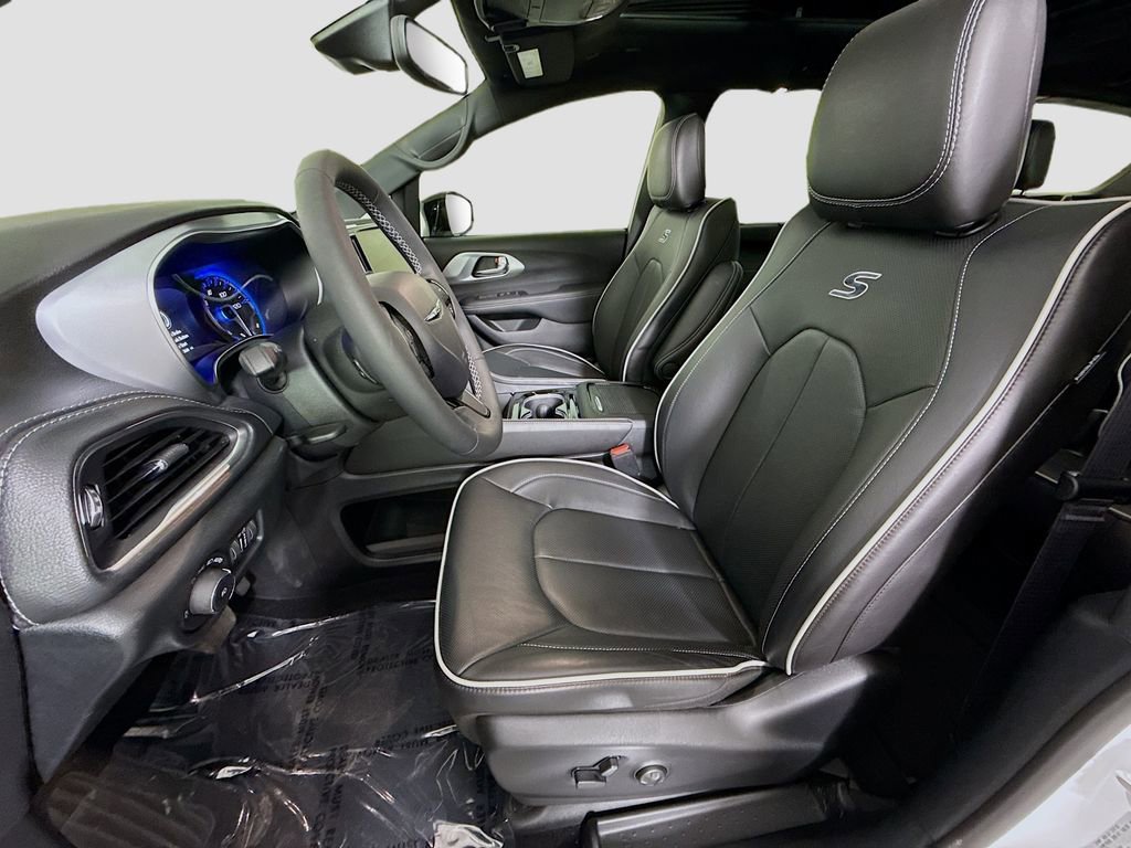 Used 2026 Chrysler Pacifica Limited w/ S Appearance Package image 21