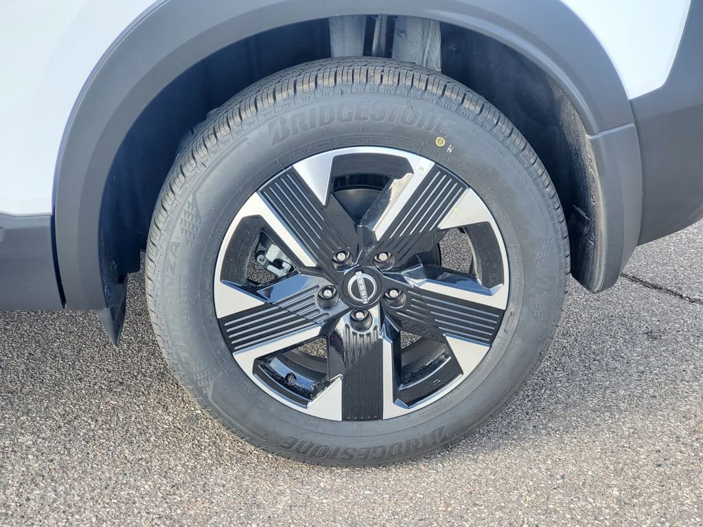 New 2026 Nissan Kicks SV w/ SV Premium Package AWD/4WD image 6