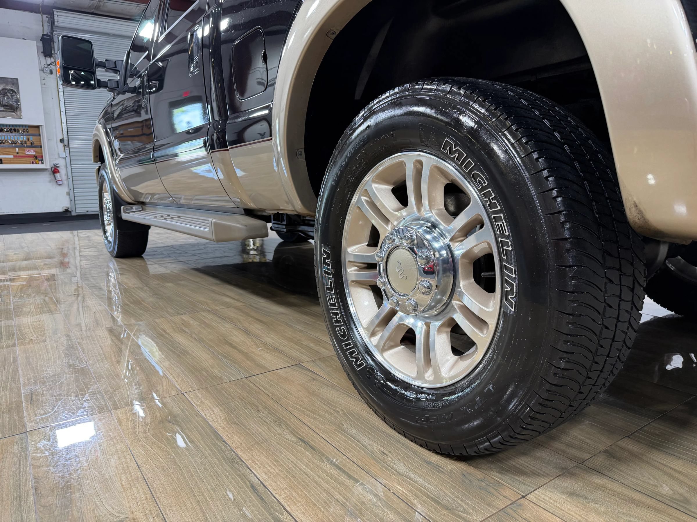 Used 2013 Ford F250 King Ranch w/ FX4 Off Road Pkg AWD/4WD image 10