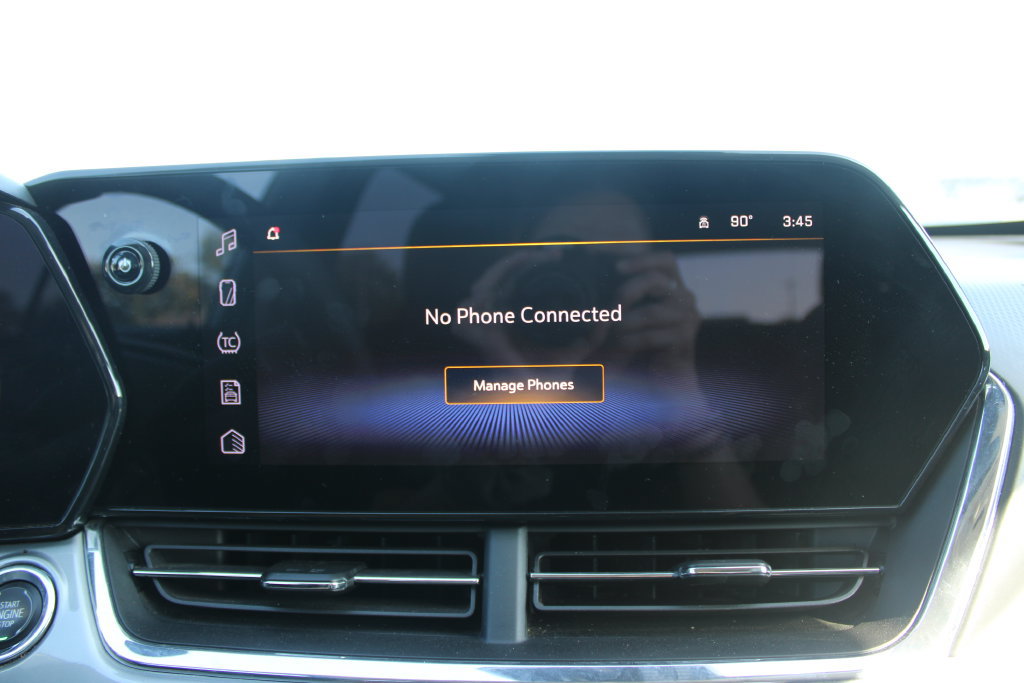 Used 2025 Chevrolet Trax LT FWD image 35