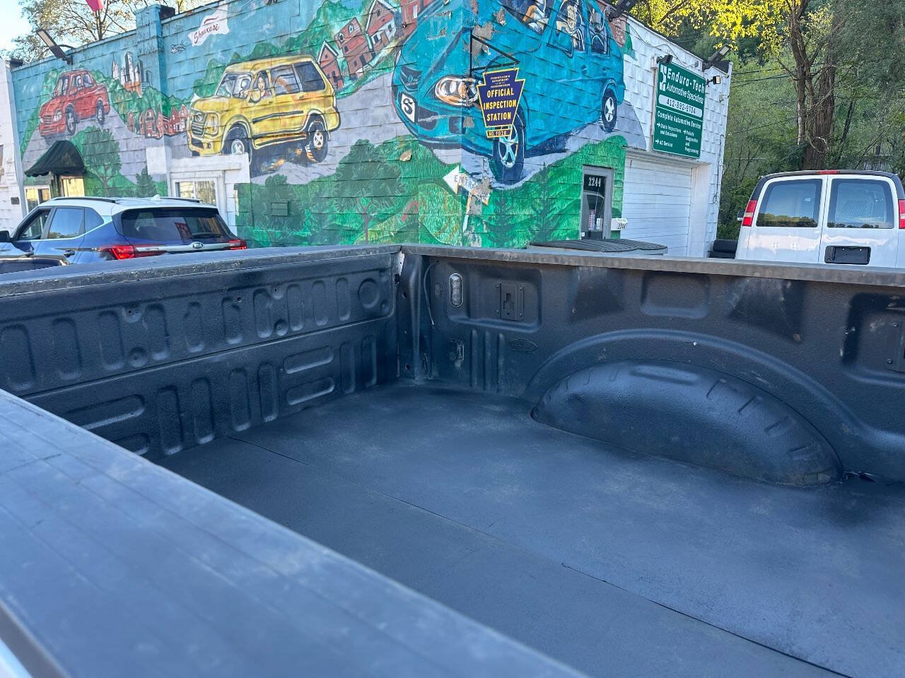 Used 2022 Ford F250 XL w/ Power Equipment Group AWD/4WD image 5