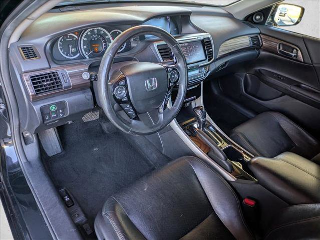Used 2016 Honda Accord Touring image 10