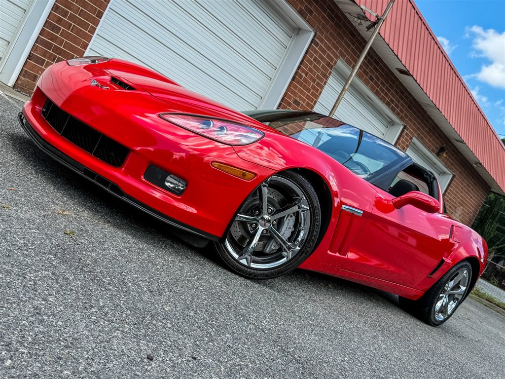 Used 2012 Chevrolet Corvette Grand Sport w/ 2LT Preferred Equipment Group RWD image 8