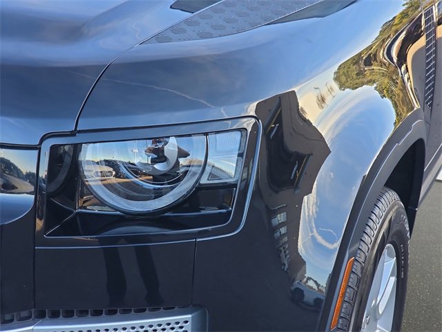 Used 2025 Land Rover Defender 110 S image 29