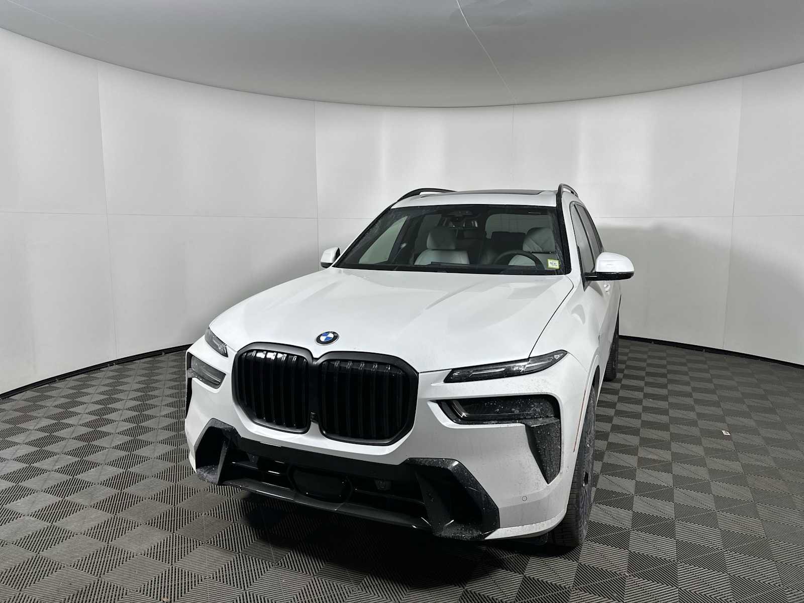New 2026 BMW X7 xDrive40i w/ Executive Package image 7