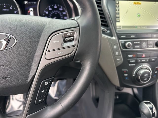 Used 2017 Hyundai Santa Fe Limited image 21