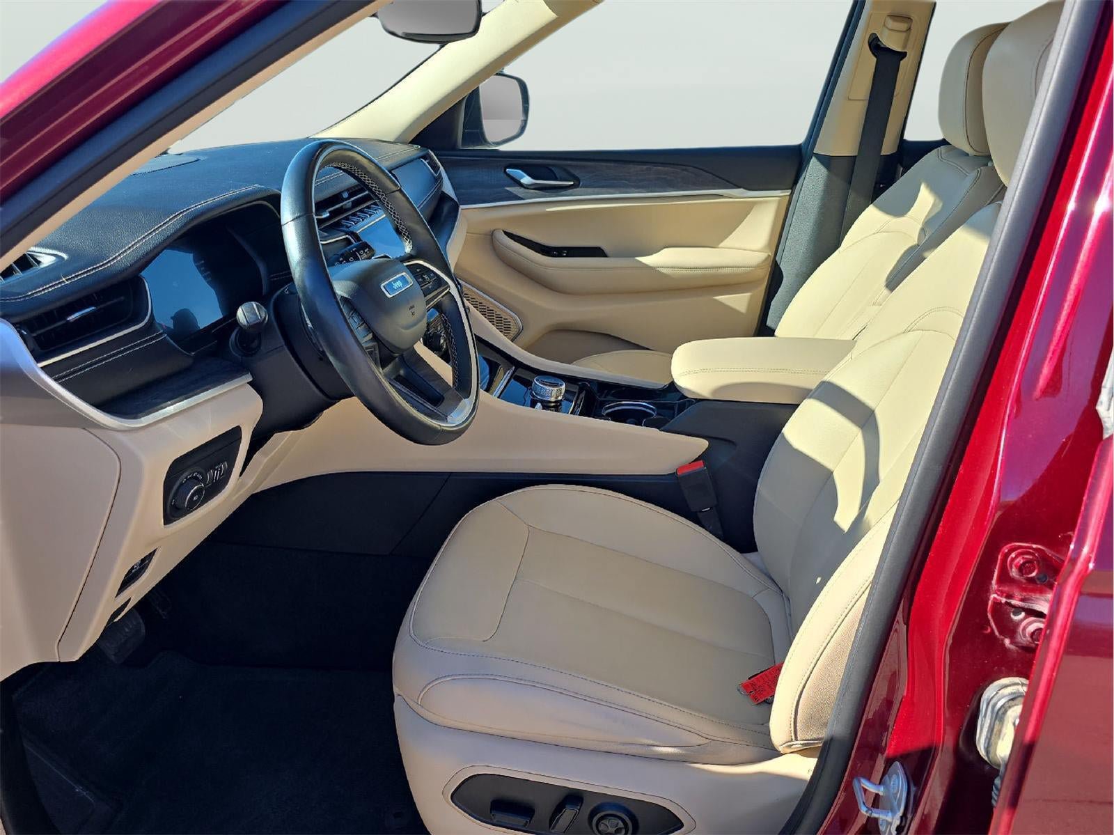 Used 2021 Jeep Grand Cherokee L Limited AWD/4WD image 9