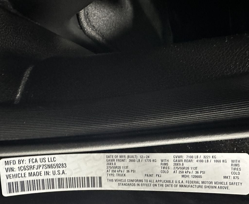 Used 2025 RAM 1500 Laramie AWD/4WD image 11