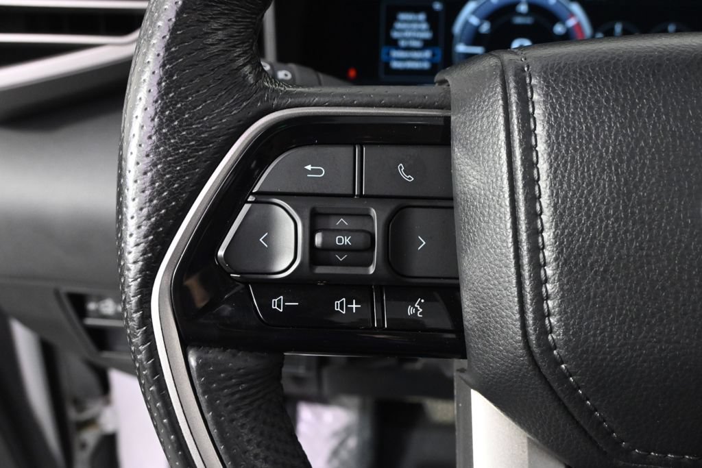 Used 2024 Toyota Tundra Limited AWD/4WD image 33