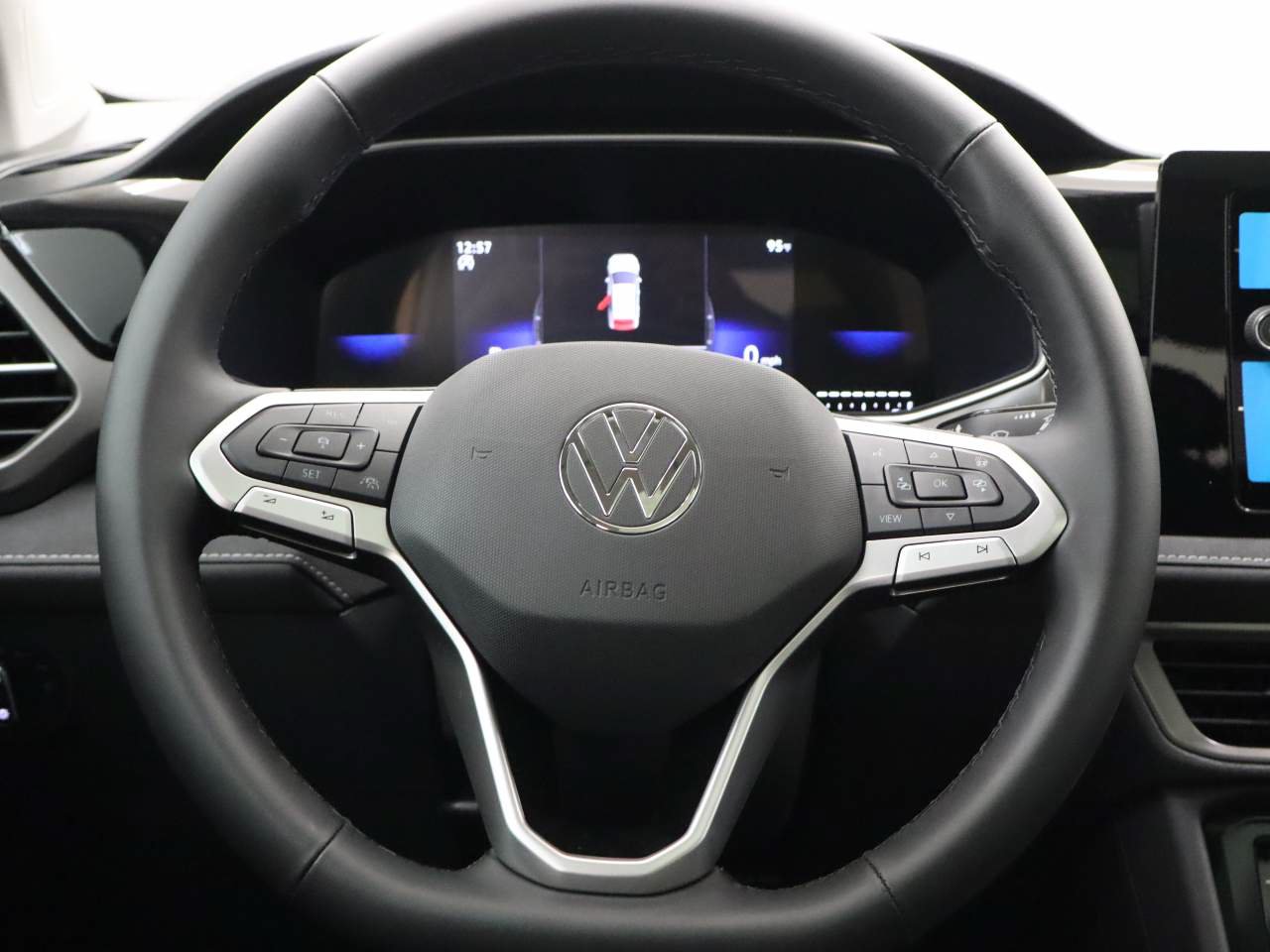 New 2026 Volkswagen Taos SE FWD image 12