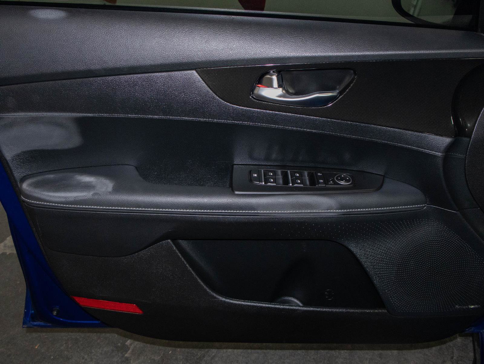 Used 2024 Kia Forte GT-Line w/ GT-Line Premium Package image 11