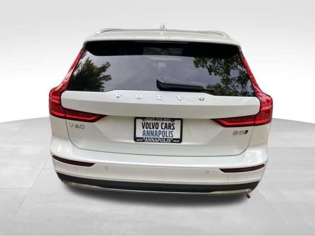 New 2026 Volvo V60 B5 Cross Country Plus w/ Climate Package AWD/4WD image 6