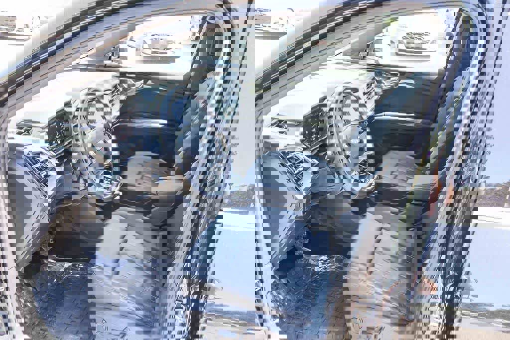 Used 2023 Audi Q4 e-tron Premium Plus w/ Premium Plus image 19