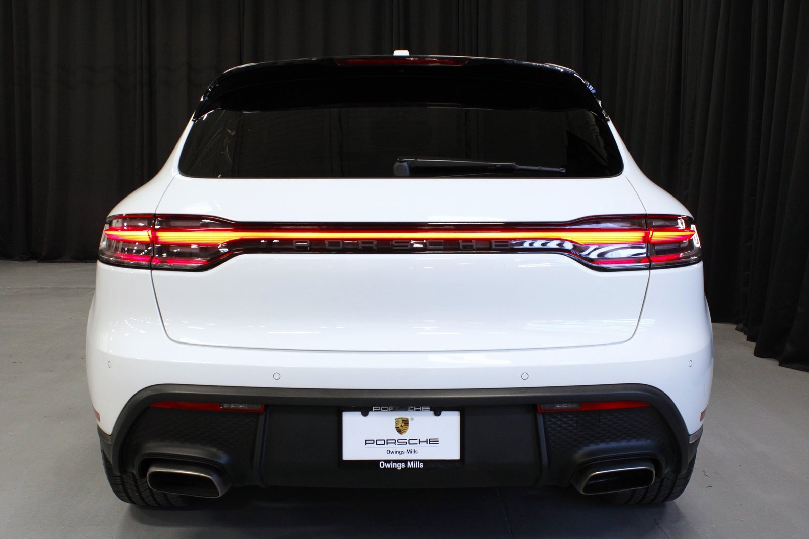 Certified 2025 Porsche Macan image 6