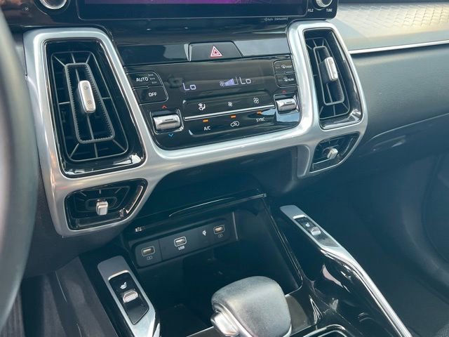 Certified 2023 Kia Sorento SX AWD/4WD image 20