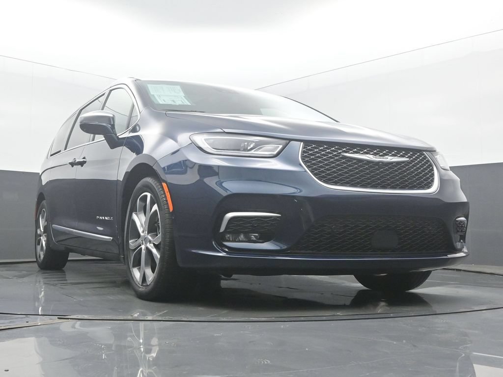Used 2024 Chrysler Pacifica Pinnacle FWD image 51