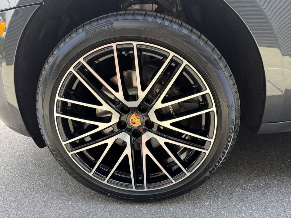 New 2026 Porsche Macan Turbo image 11