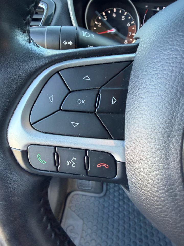 Used 2020 Jeep Compass Latitude FWD image 18