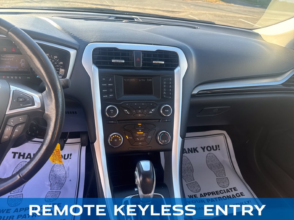 Used 2013 Ford Fusion SE FWD image 18
