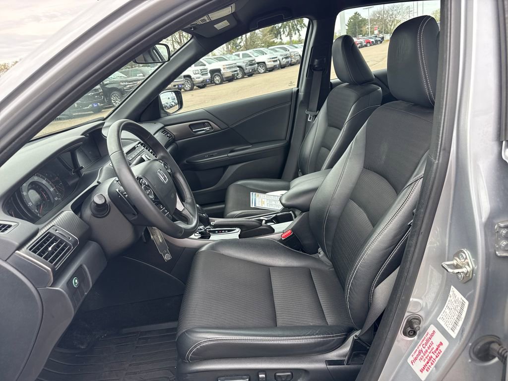 Used 2016 Honda Accord Sport image 12