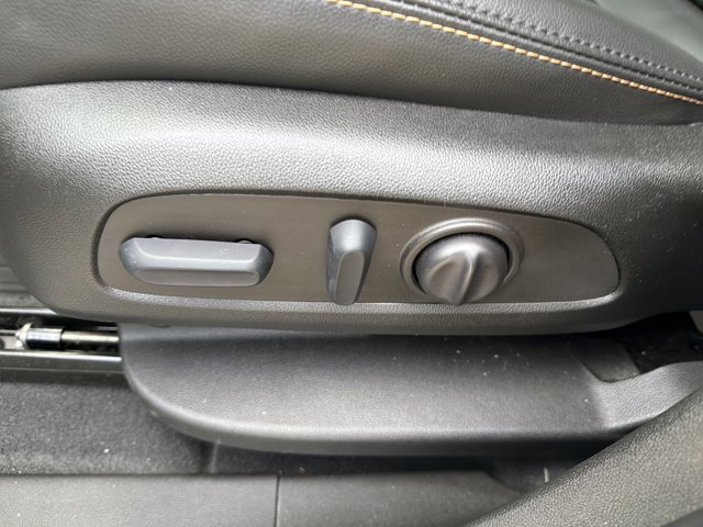 Used 2022 Chevrolet Equinox Premier w/ LPO, Floor Liner Package image 16