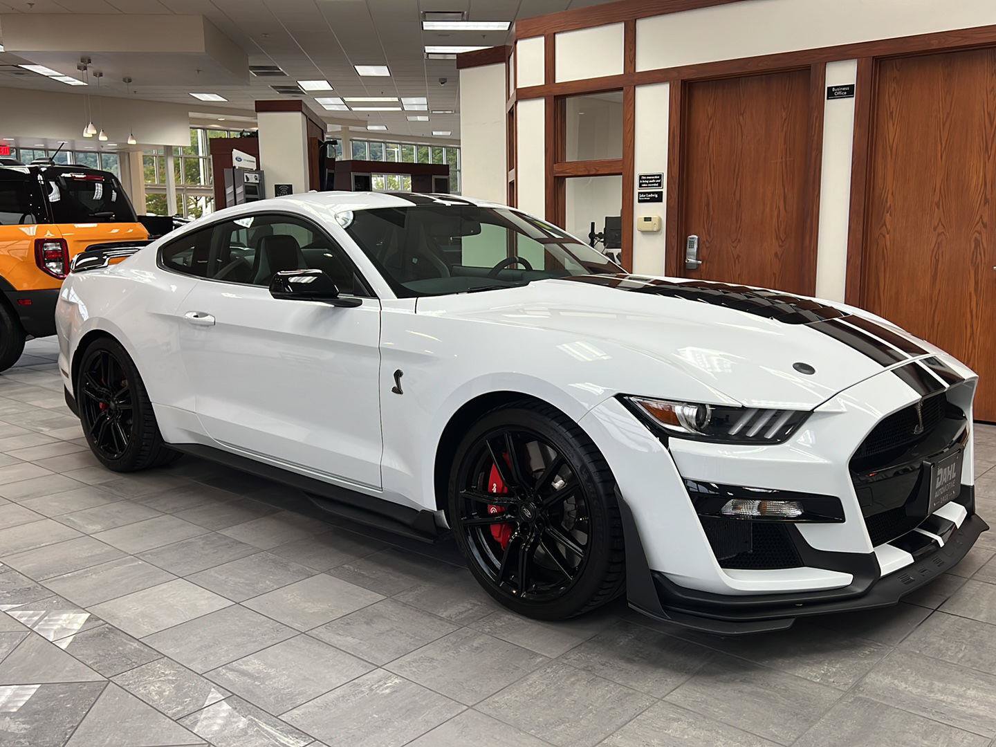 Used 2021 Ford Mustang Shelby GT500 w/ Technology Package RWD image 2