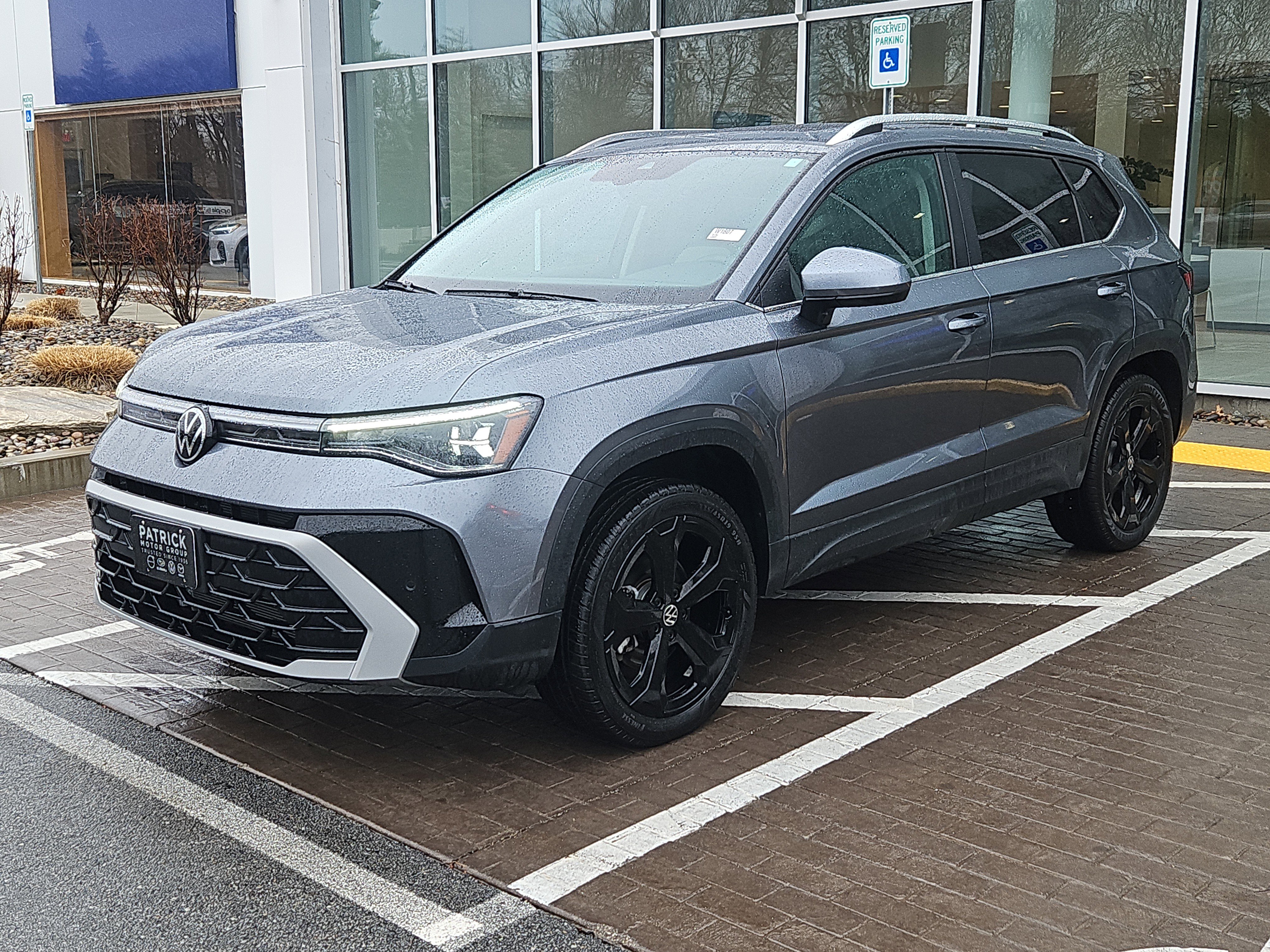 Used 2025 Volkswagen Taos SEL image 24