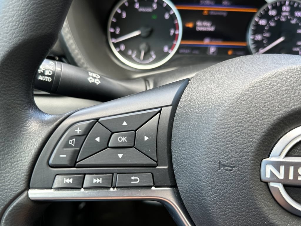 Used 2024 Nissan Sentra SV FWD image 24