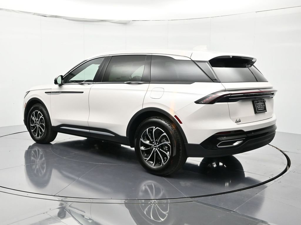 New 2026 Lincoln Nautilus Premier image 8