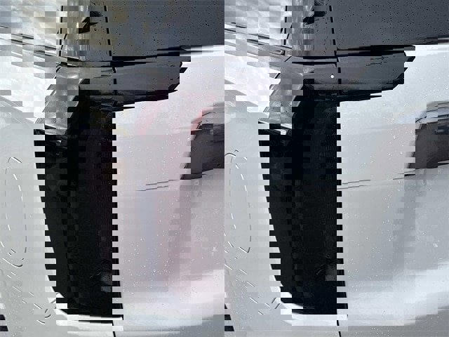 Used 2023 GMC Yukon XL AT4 w/ AT4 Premium Package image 12