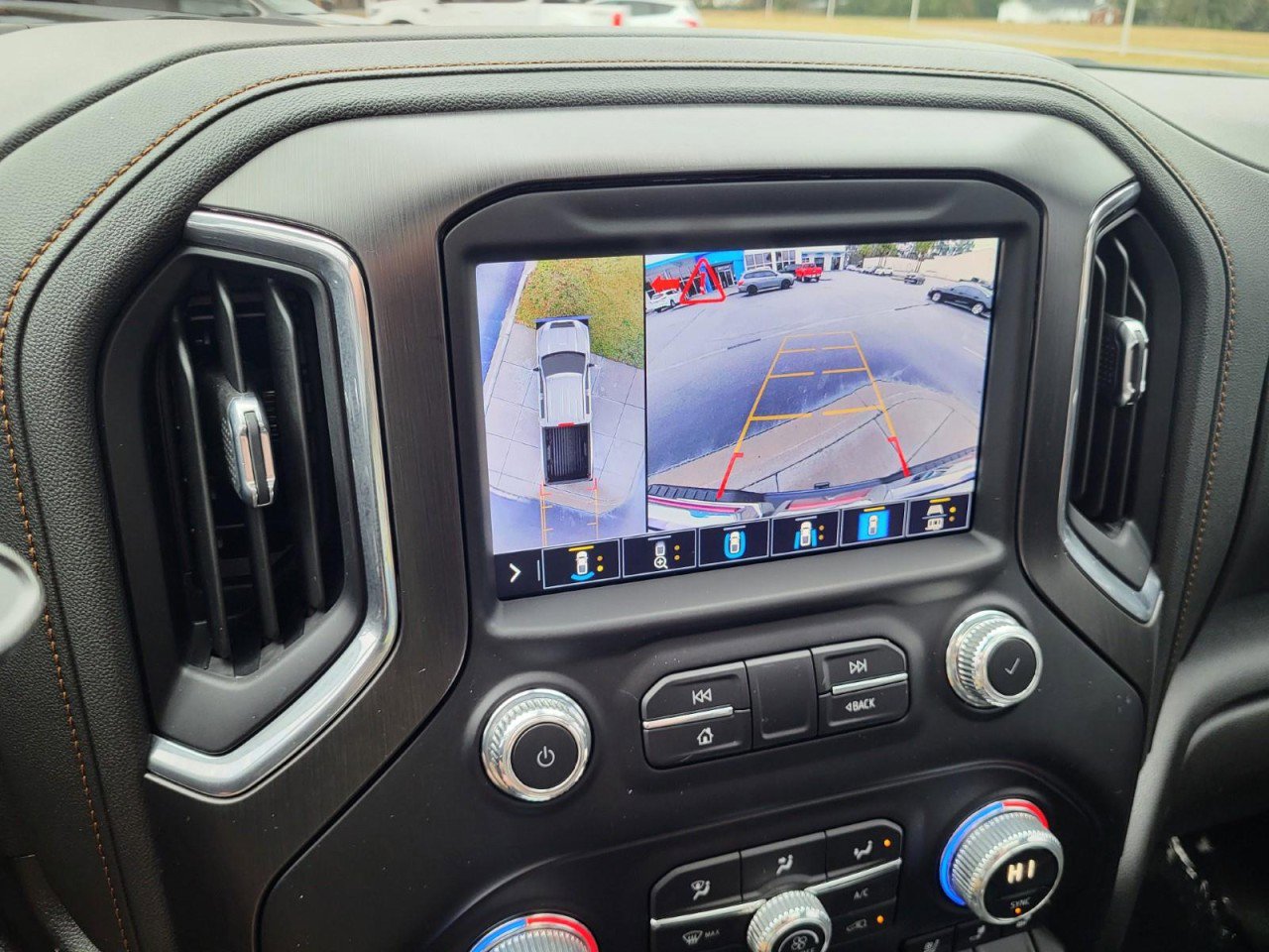 Used 2023 GMC Sierra 2500 AT4 w/ AT4 Preferred Package image 21