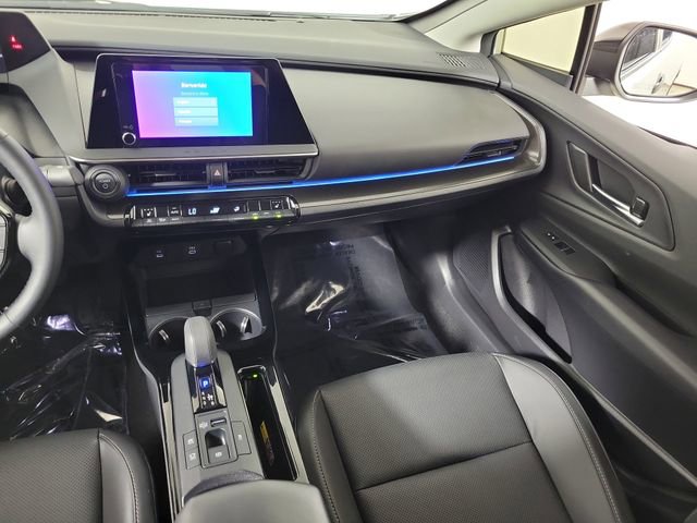 Used 2025 Toyota Prius image 17