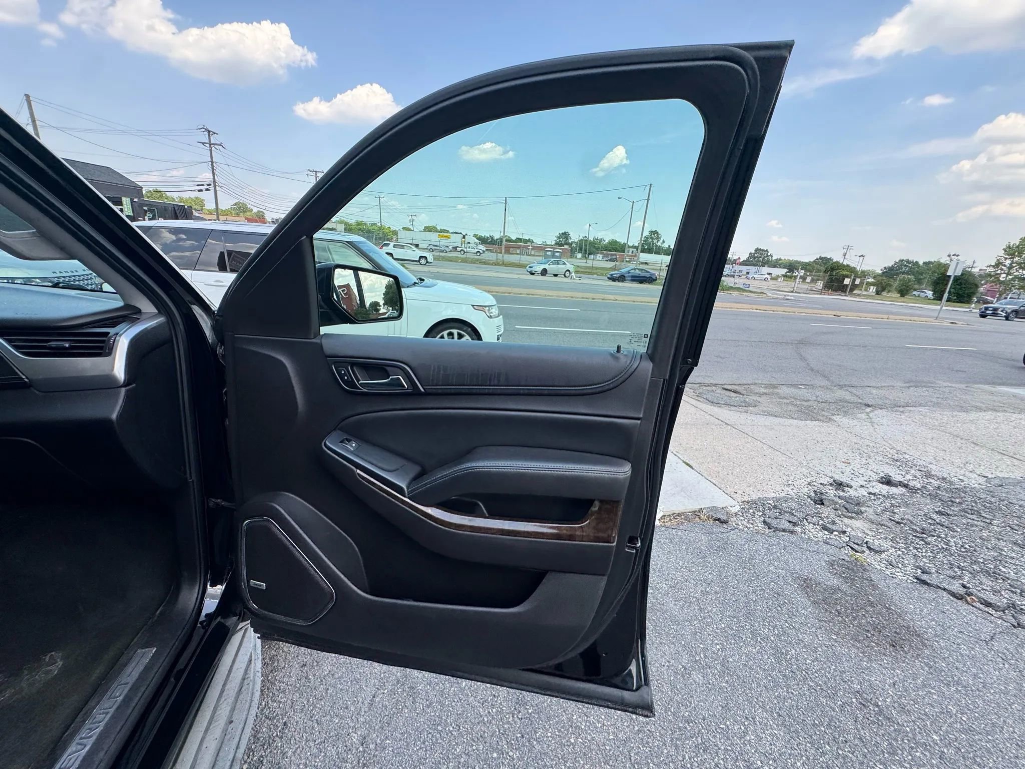 Used 2015 Chevrolet Tahoe LT w/ Max Trailering Package image 22