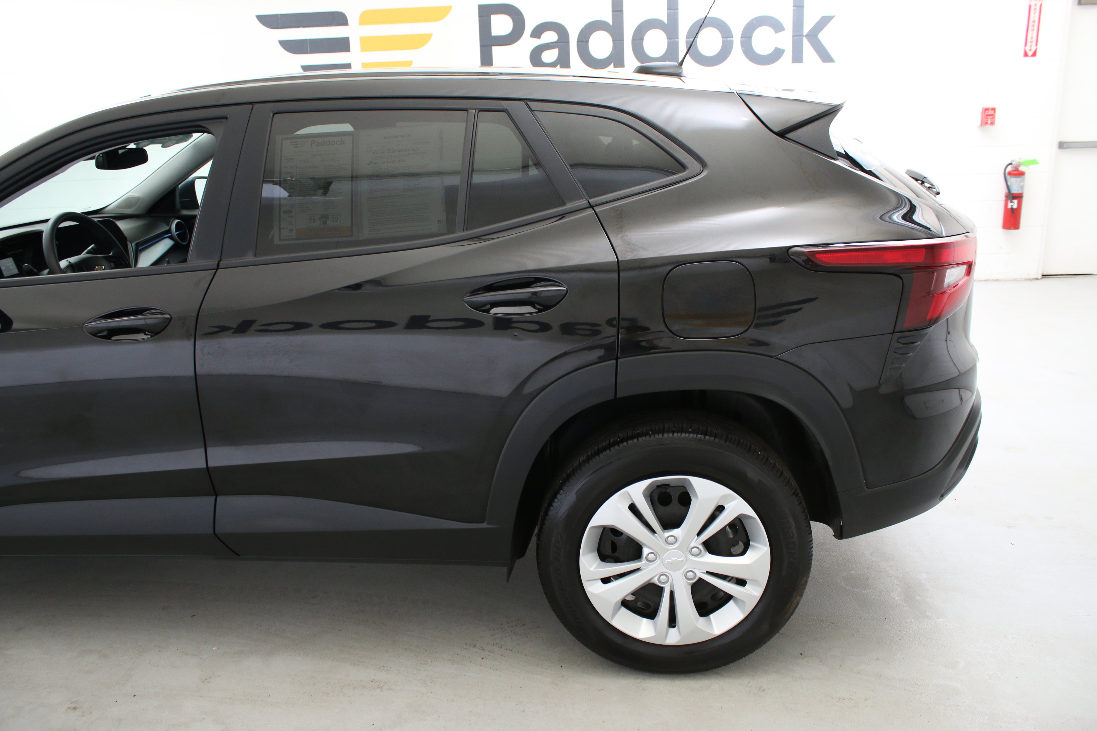 Certified 2025 Chevrolet Trax LS FWD image 6