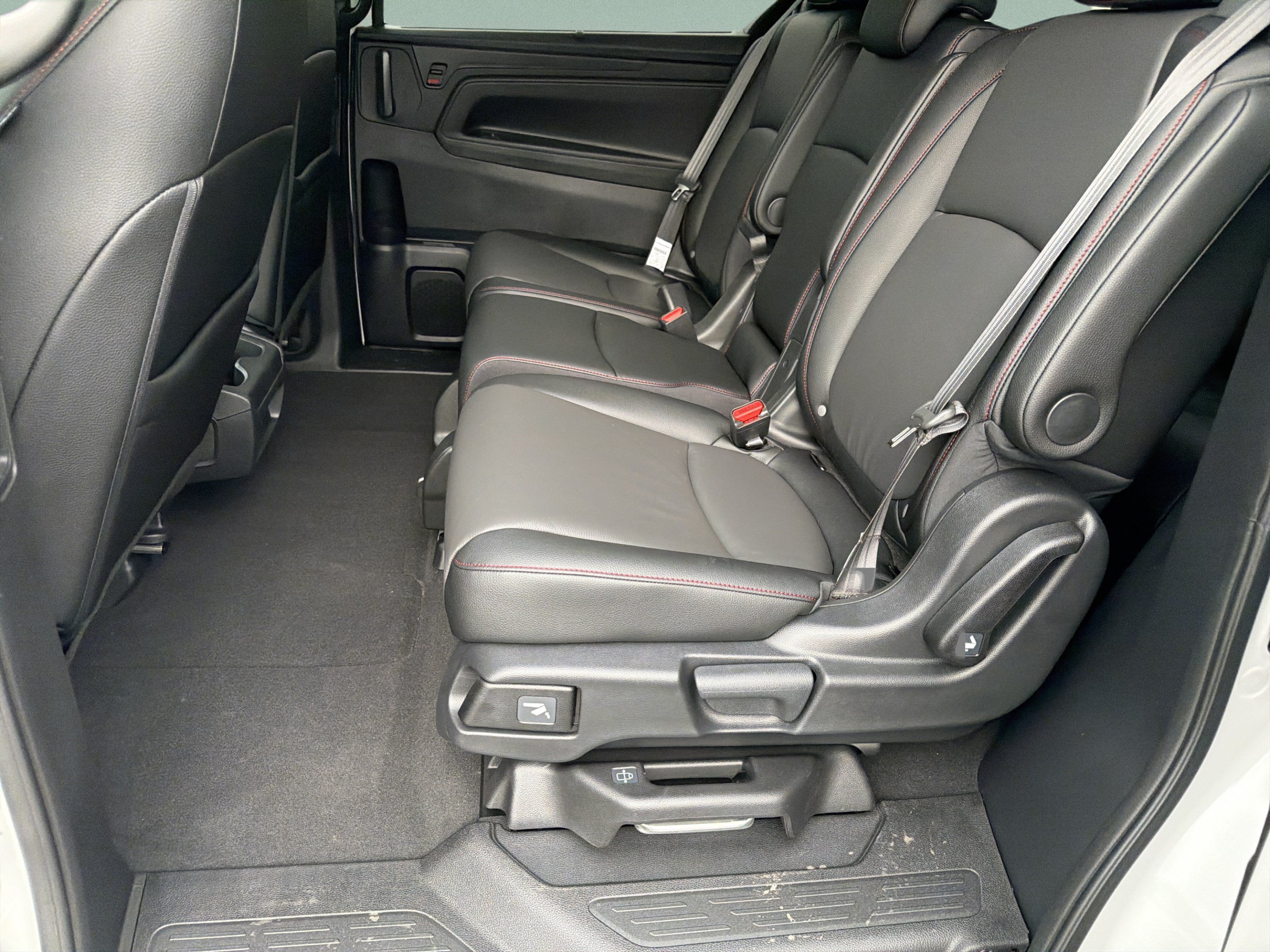 New 2026 Honda Odyssey Sport-L image 23