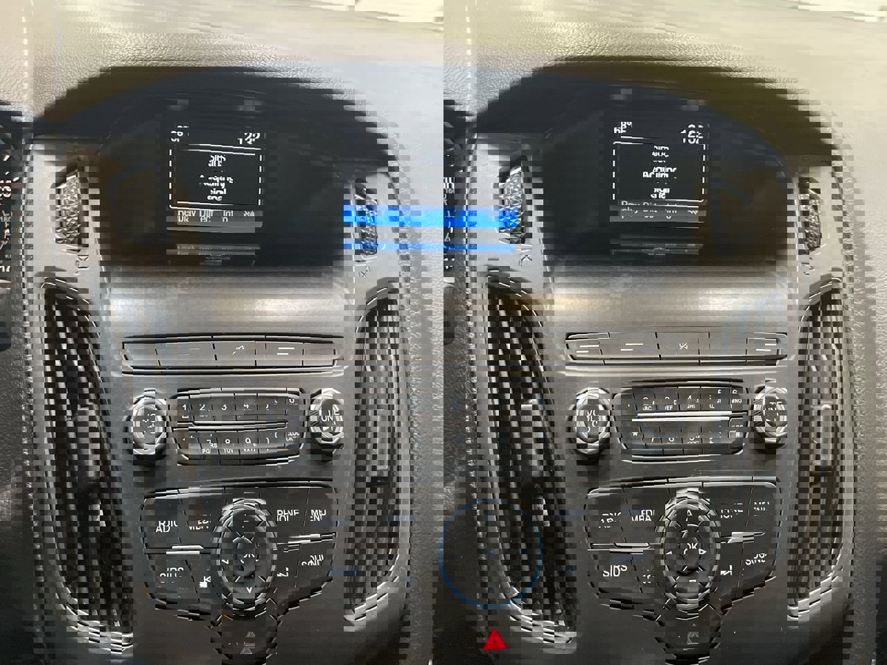 Used 2018 Ford Focus SE image 31