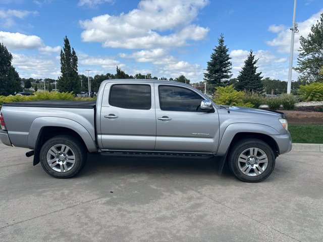Used 2014 Toyota Tacoma 4x4 Double Cab w/ Limited Package image 2